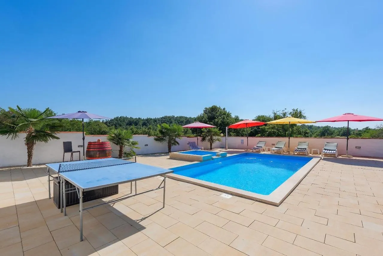 Holiday House In Rural Istria With Pool And Hydromassage Žminj 0*,  Croazia